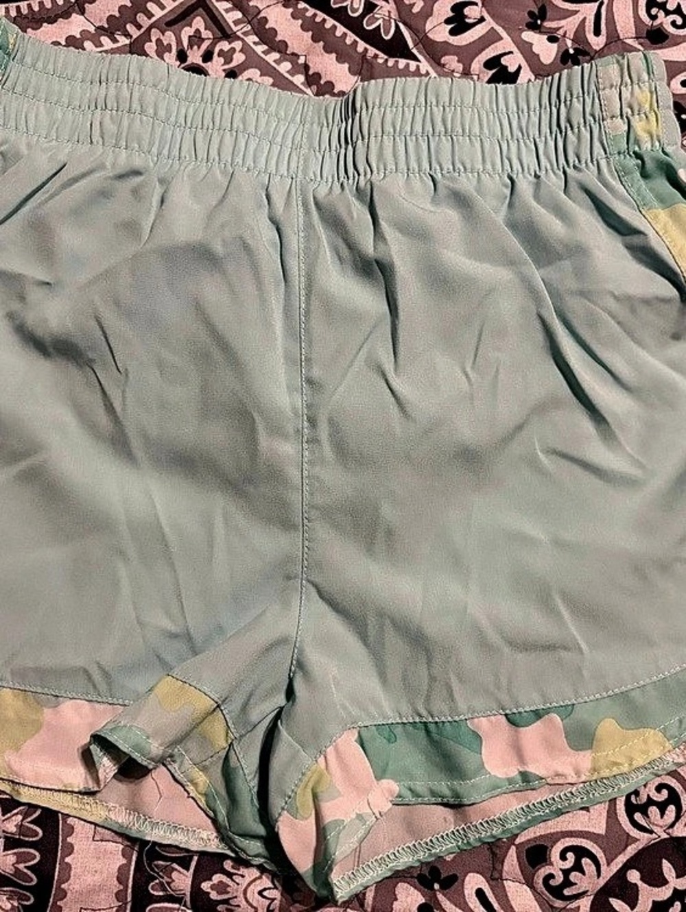 Champion Camo Trim Athletic Shorts in Green & Pink Size Youth Large